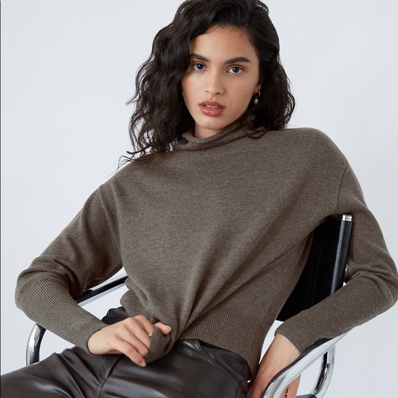 Aritzia Sweaters - ARITZIA Wilfred merino wool mock-neck Cyprie sweater